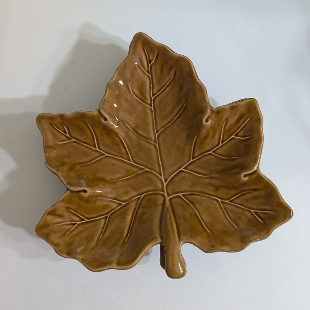 Pottery Barn Maple Leaf Plates Vintage Amber Leaf Shaped Salad Plates Per Plate - Picture 2 of 4